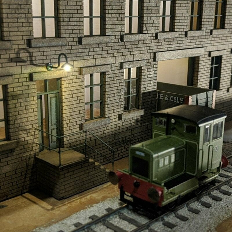 Wall-Mounted Swan-Neck Industrial Light