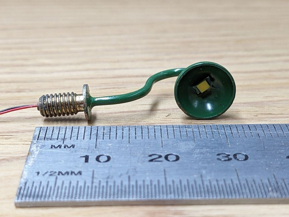 7mm Wall-Mounted Swan-Neck Industrial Light