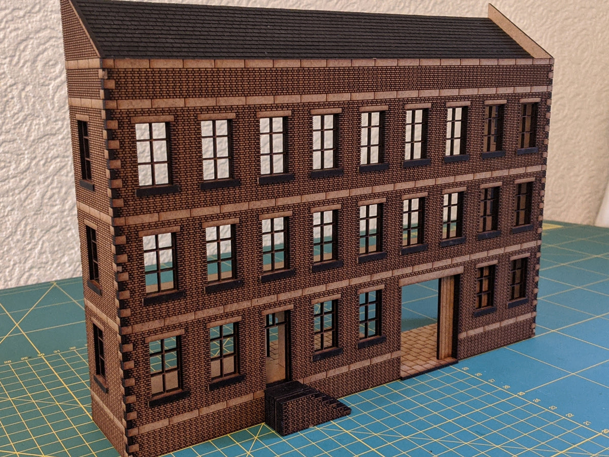 Medium Low-Relief Warehouse - Brick