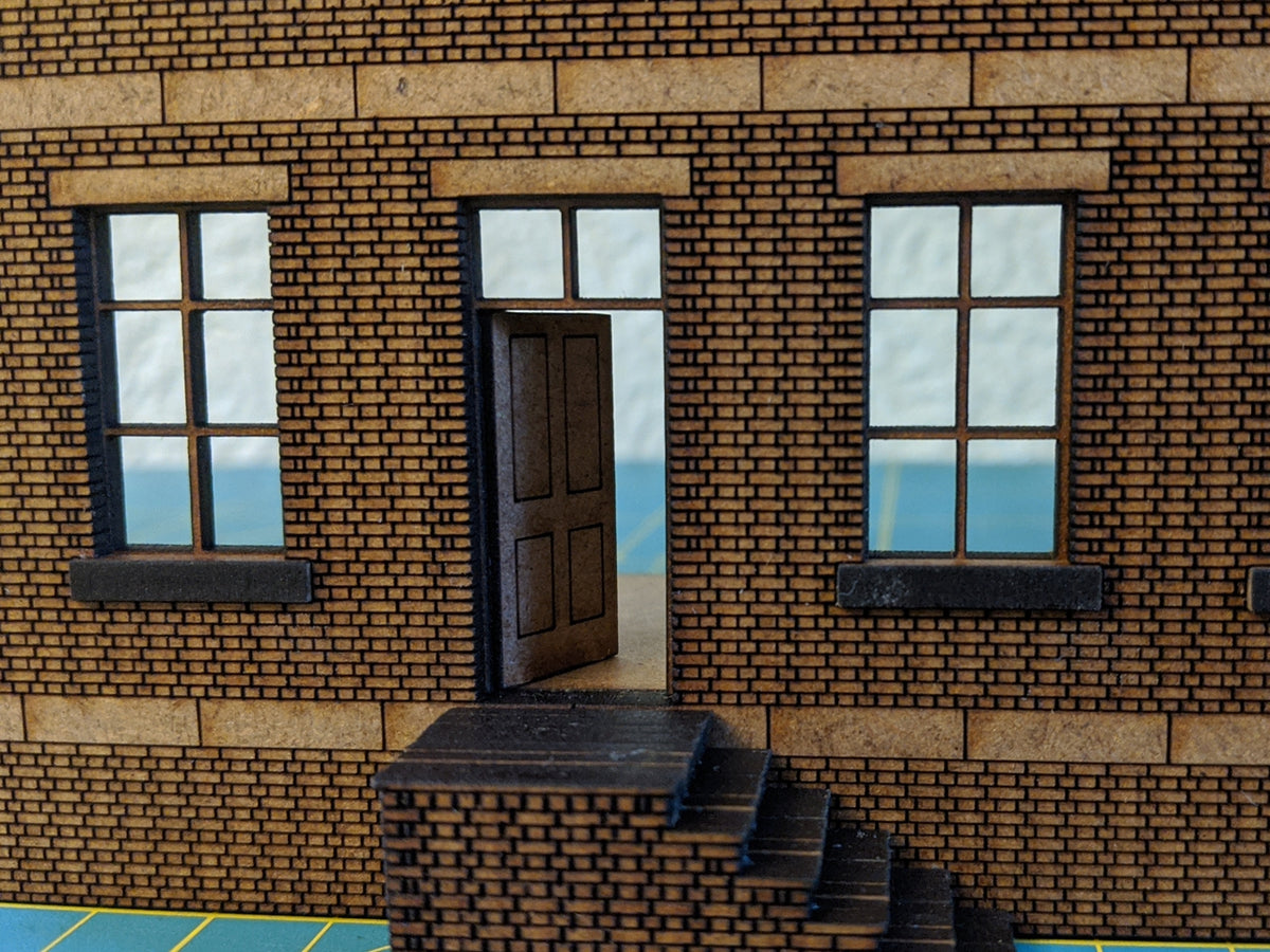 Medium Low-Relief Warehouse - Brick