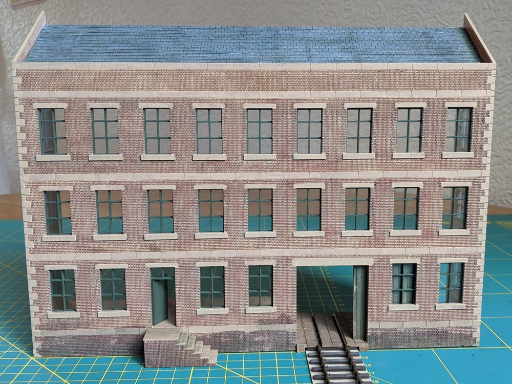 Medium Low-Relief Warehouse - Brick