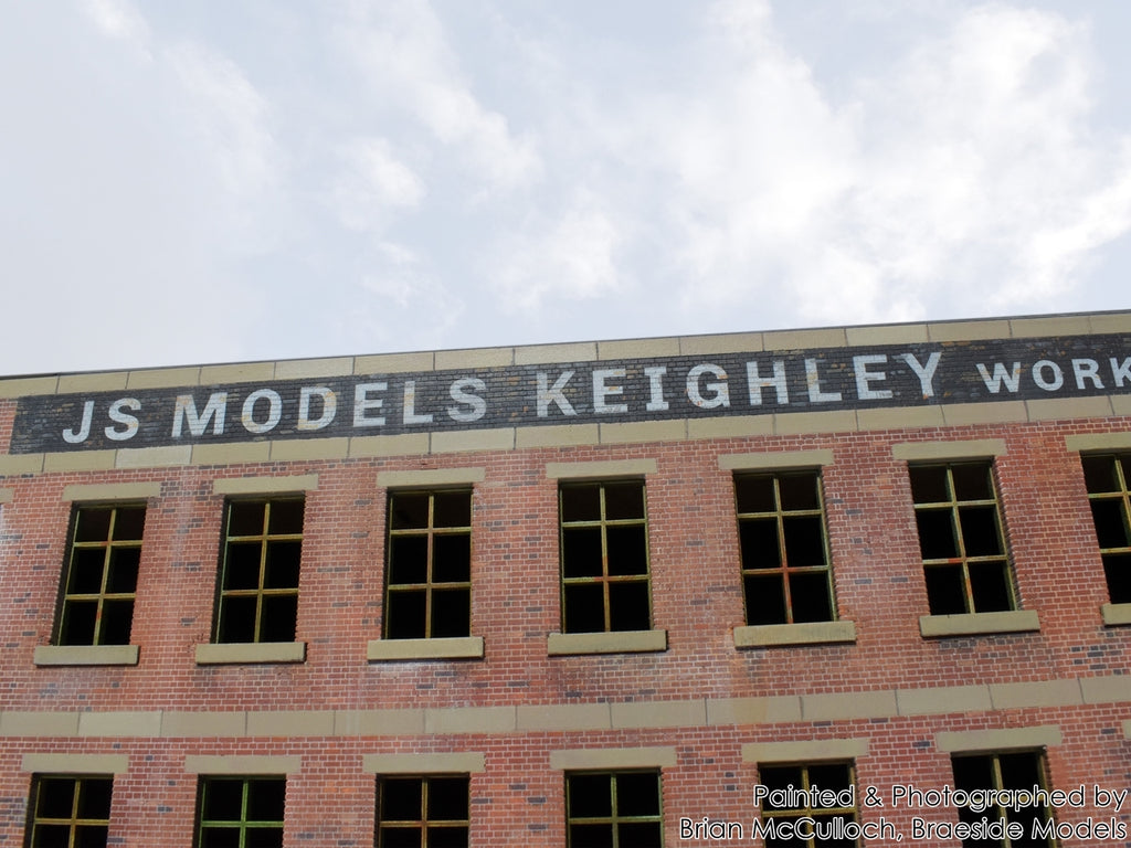 Medium Low-Relief Factory Back - Brick