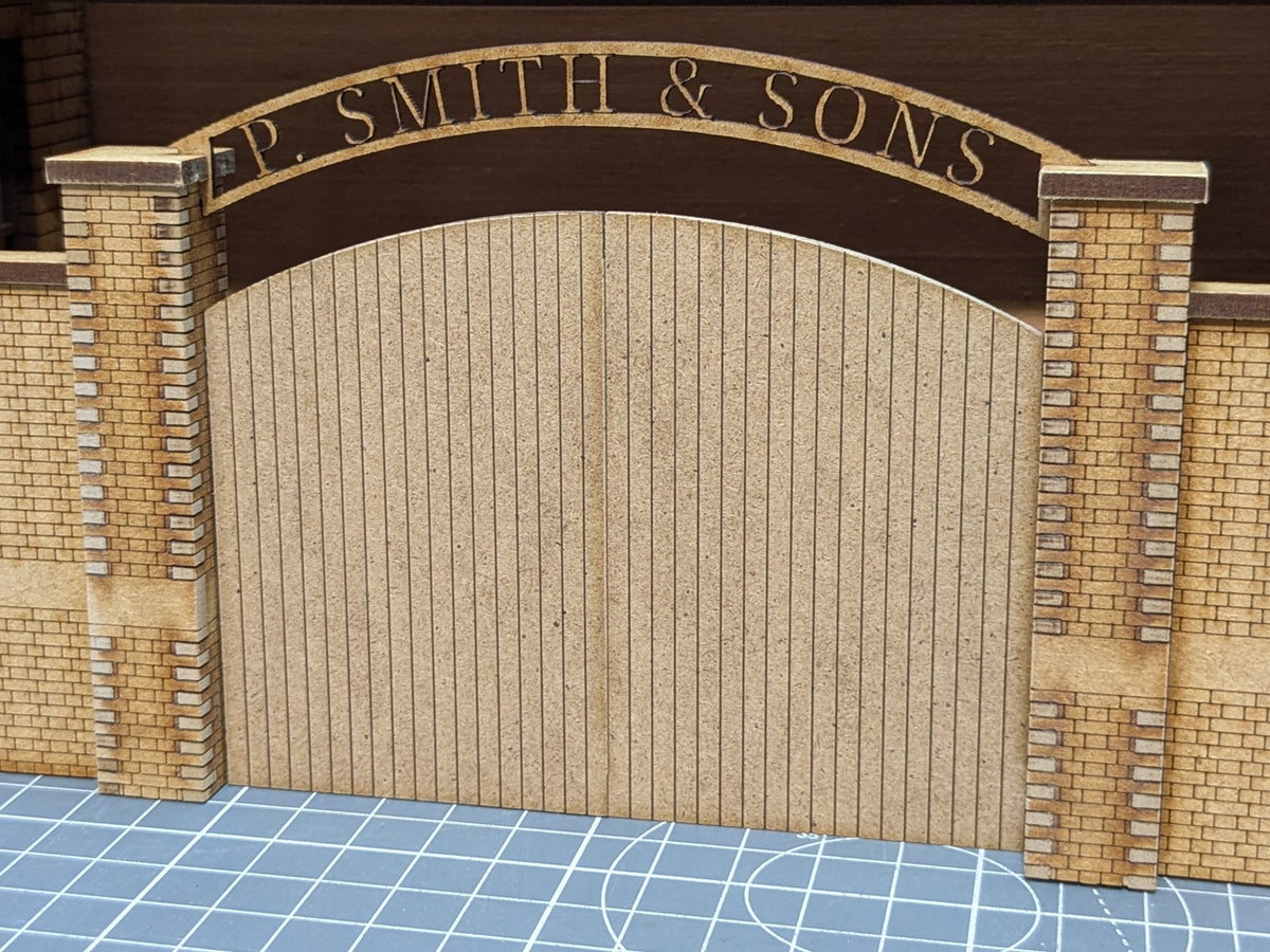 7mm Yard Entrance Gates - Brick