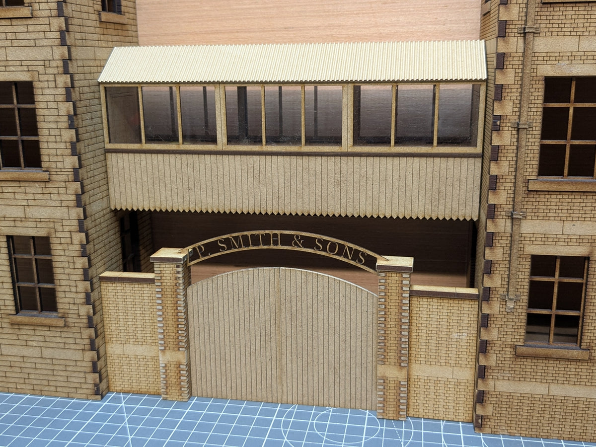 7mm Yard Entrance Gates - Brick
